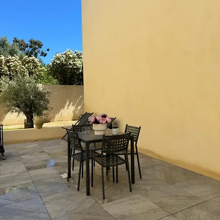 Апартаменты Catalina Сен-Флоран